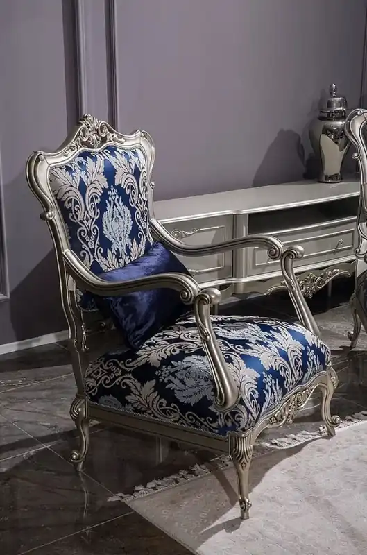 Casa Padrino sillón barroco de lujo azul / plata 75 x 70 x A. 117 cm - Sillón de salón con patrón elegante y cojín decorativo - Muebles Barroco Top-Seller