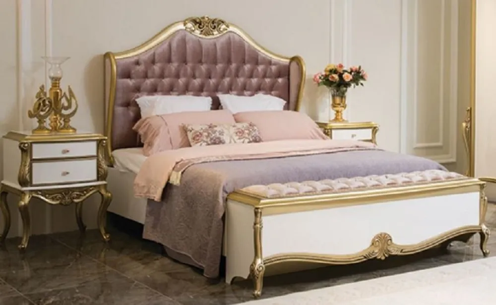 Casa Padrino conjunto de dormitorio barroco de lujo púrpura / rosa / blanco / oro - 1 Cama Doble con Cabecero y 2 Mesitas de Noche - Muebles de dormitorio barrocos - Noble y Magnífico Saisonangebot