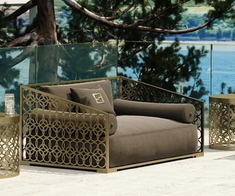 Günstig Casa Padrino sillón de lujo marrón / oro 135 x 109 cm - Sillón hecho a mano con cojines - Sillón de salón - Sillón de jardín - Sillón de jardín - Muebles de hotel - Calidad de Lujo