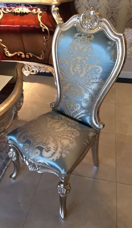 Casa Padrino silla de comedor barroco de lujo azul claro / beige / plata - Magnífica silla de cocina de madera maciza con patrón elegante - Muebles de comedor barrocos Kracherpreis