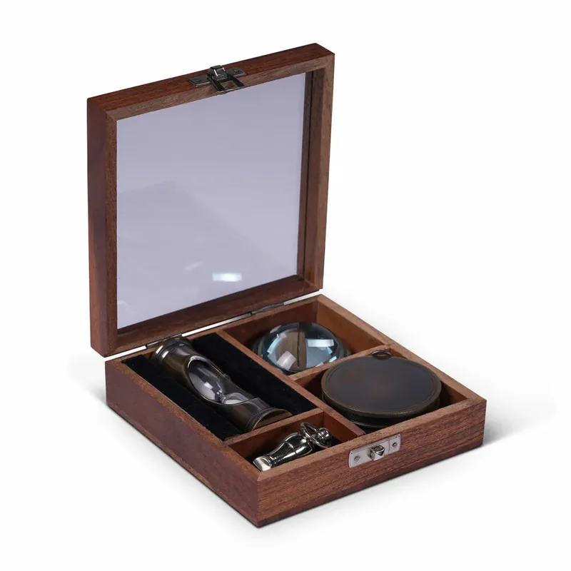 Nur Für Kurze Zeit Authentic Models The Wallace Gift Box, 4-tlg., Sanduhr, Kompass, Fischaugen-Lupe, Pfeife, Holz / Messing / Glas, GB004
