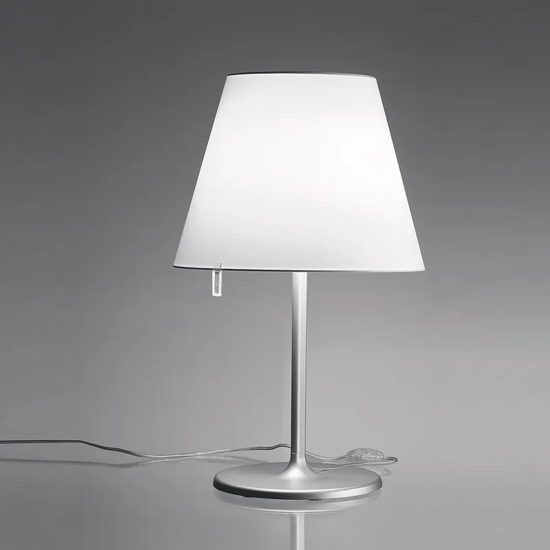 Neu Melampo Table von Artemide
